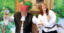 Stephan Bach und Laura Mann in Meiningen