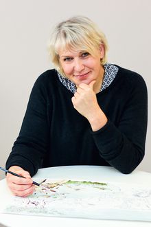 Julia Ginsbach präsentiert