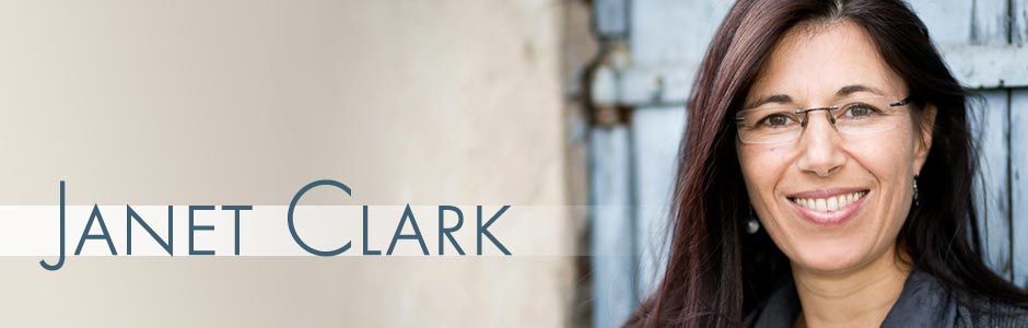 Janet Clark, Jugendbuch, Thriller, Sei lieb und büße, Schweig still süßer Mund, Singe fliege Vöglein stirb, Cybermobbing, Shitstorm, Castingshows