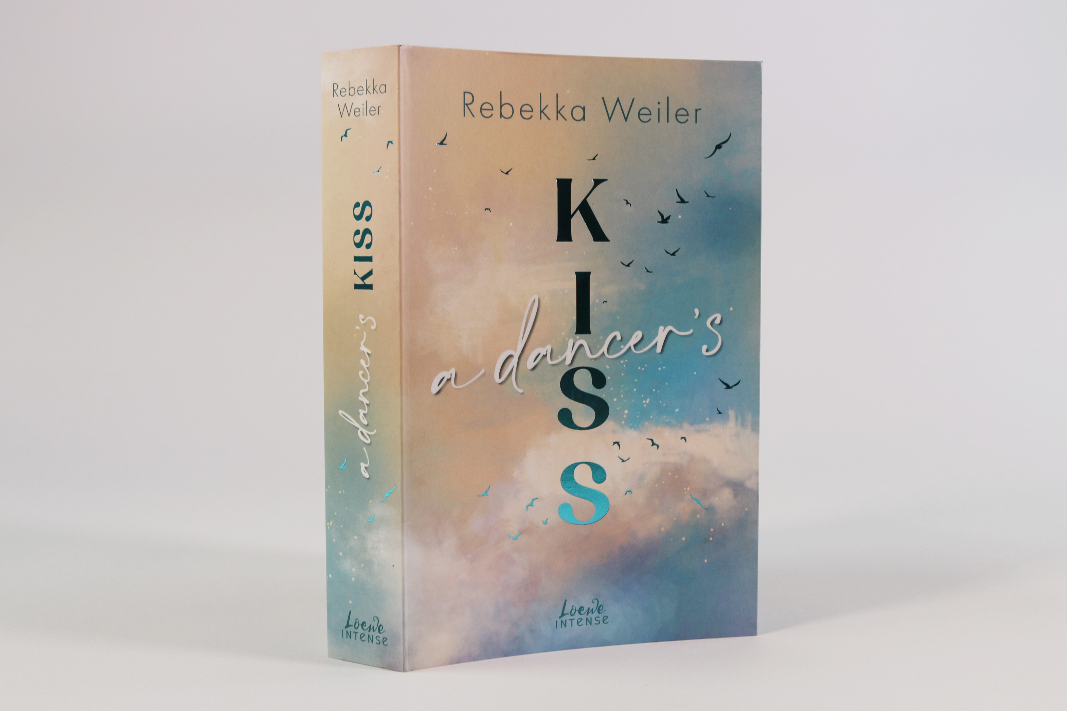 A Dancer's Kiss (Broken Artists, Band 2) 9783743219502_03 A Dancer's Kiss (Broken Artists, Band 2) 9783743219502_03