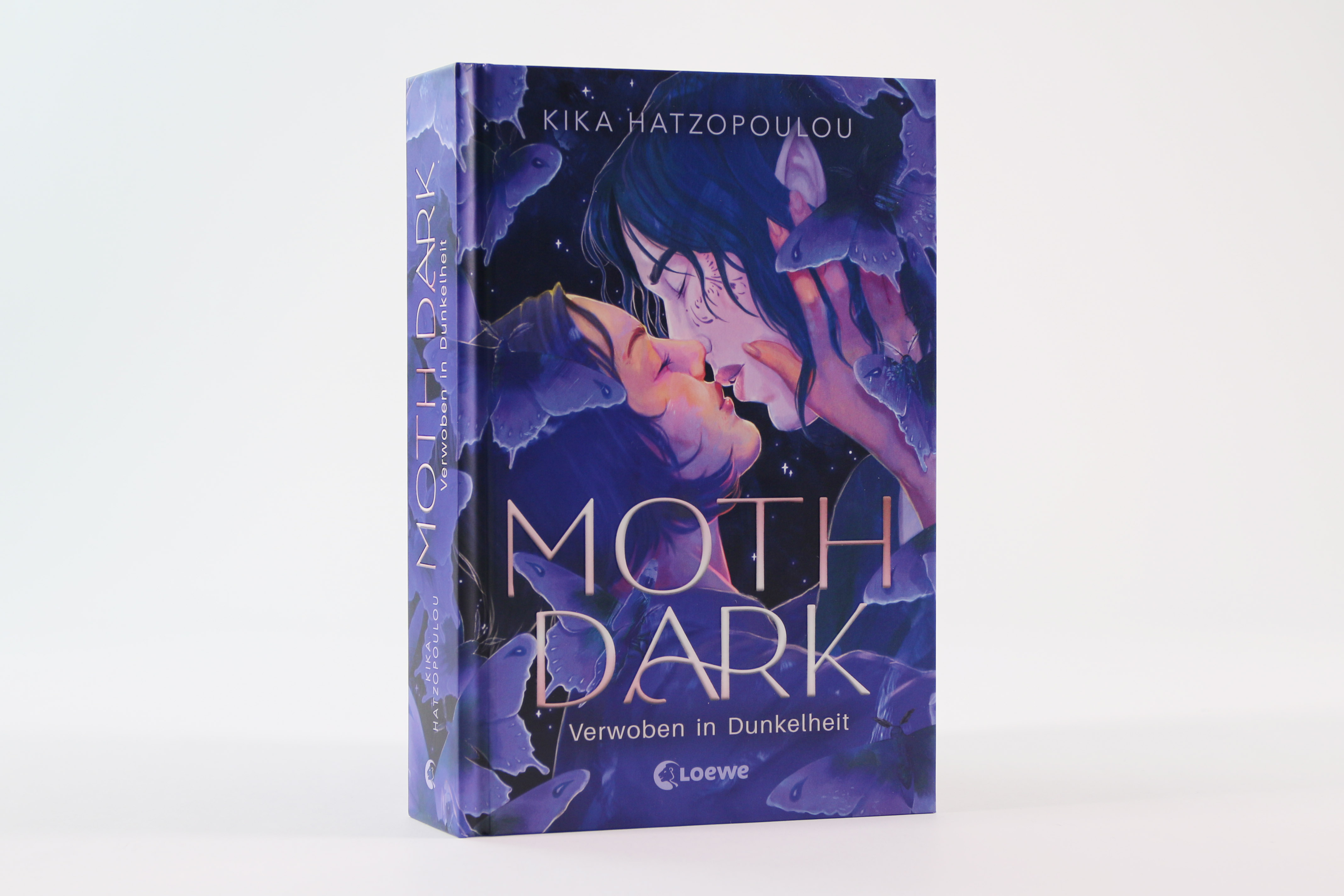 Moth Dark 9783743225794_03