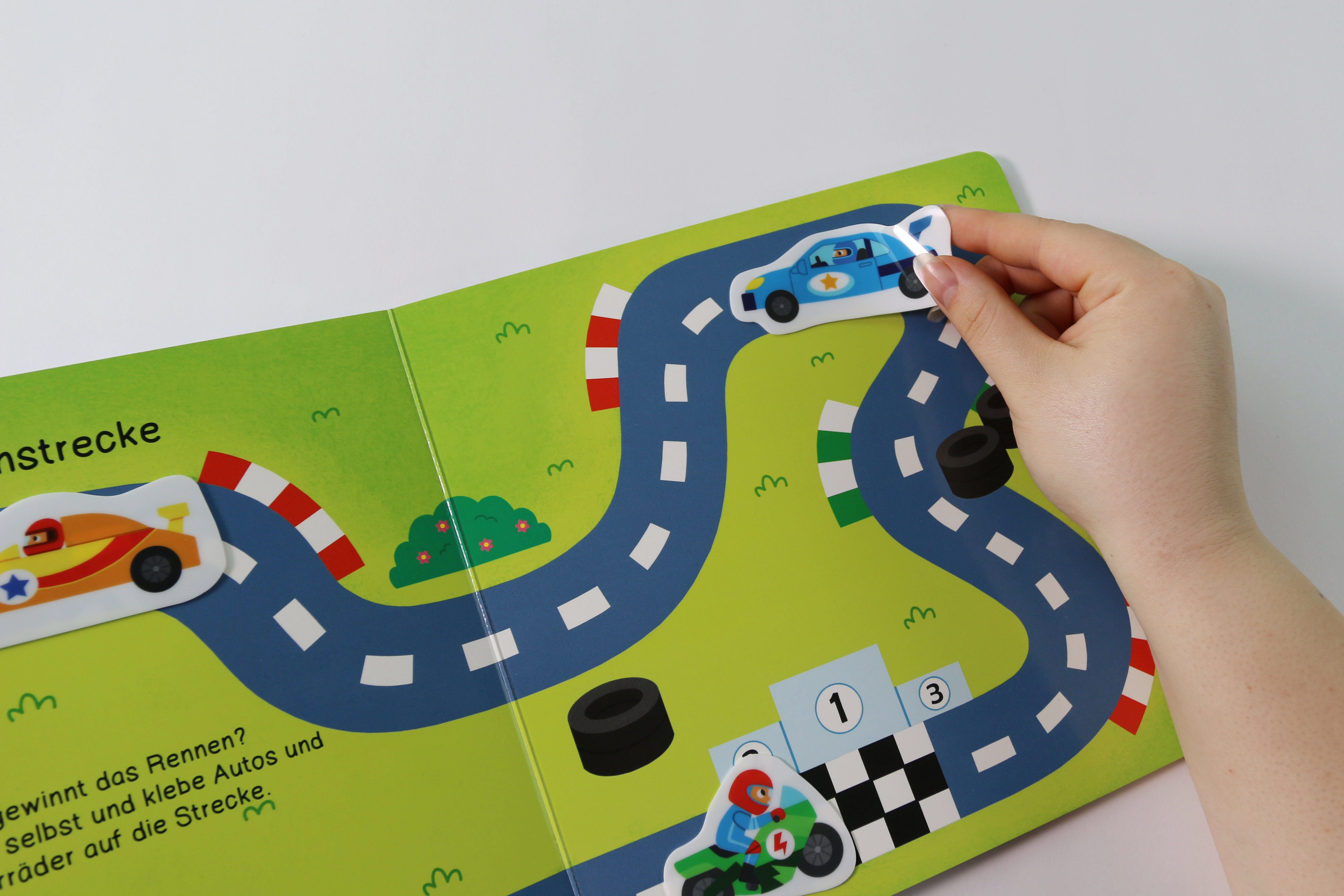 Stickerspaß für kleine Hände - Fahrzeuge 9783743224063_06