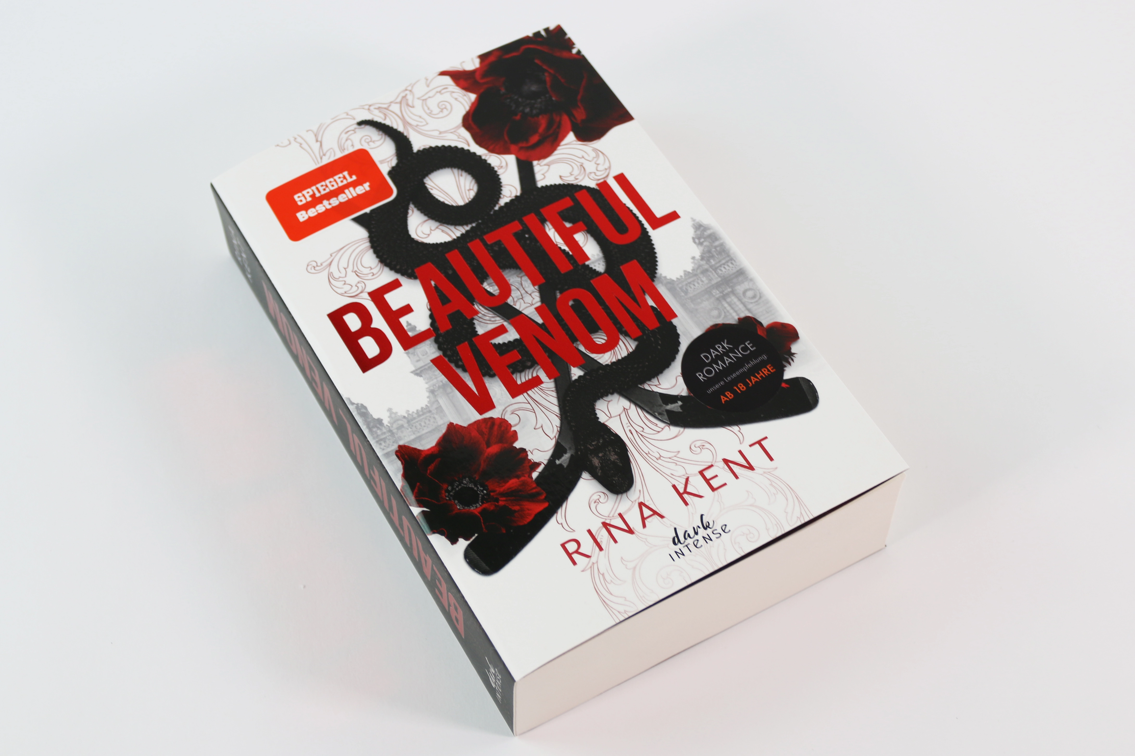 Beautiful Venom (Vipers, Band 1) 9783743224179_03
