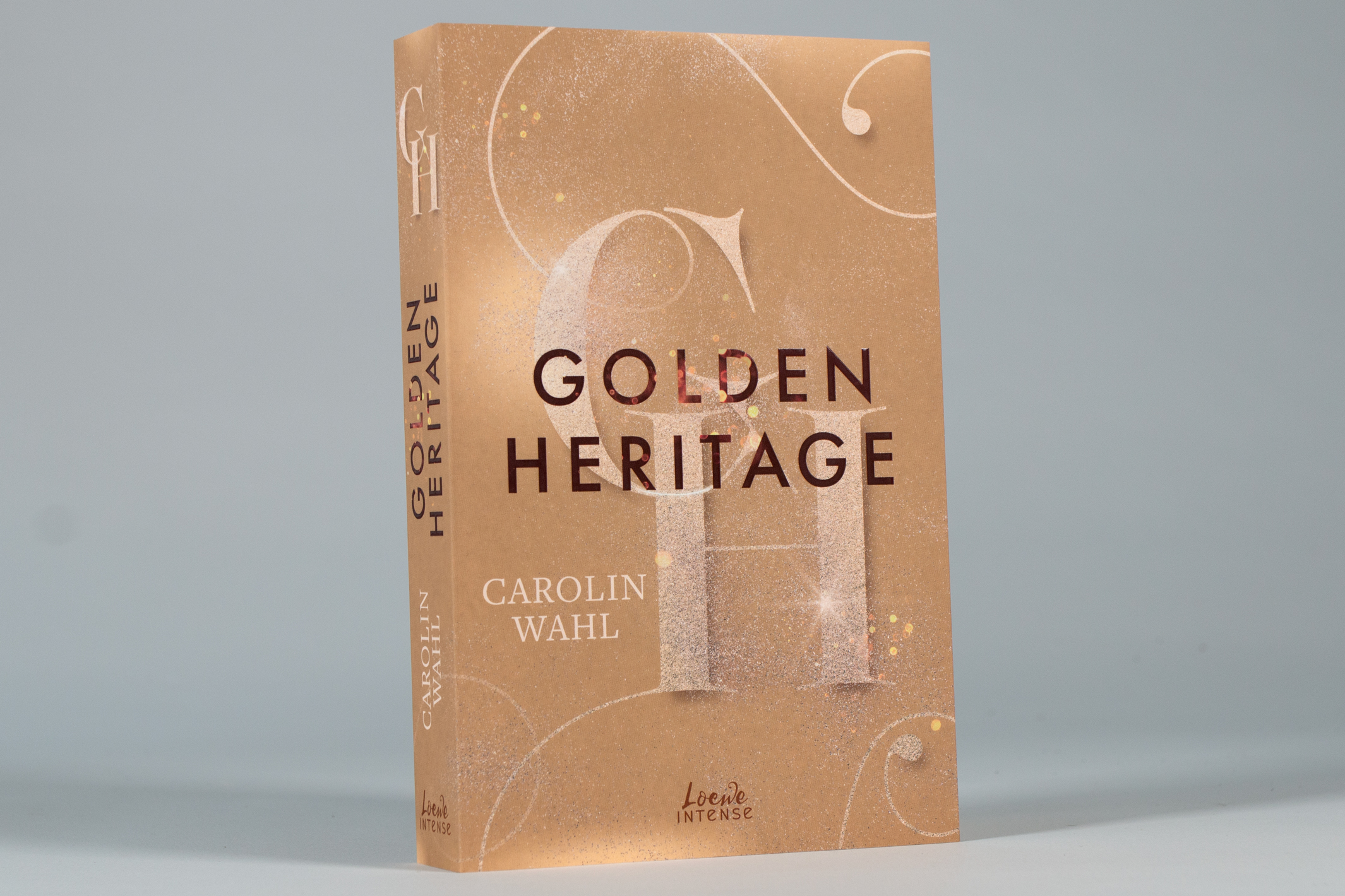 Golden Heritage (Crumbling Hearts, Band 2) 9783743215726_1