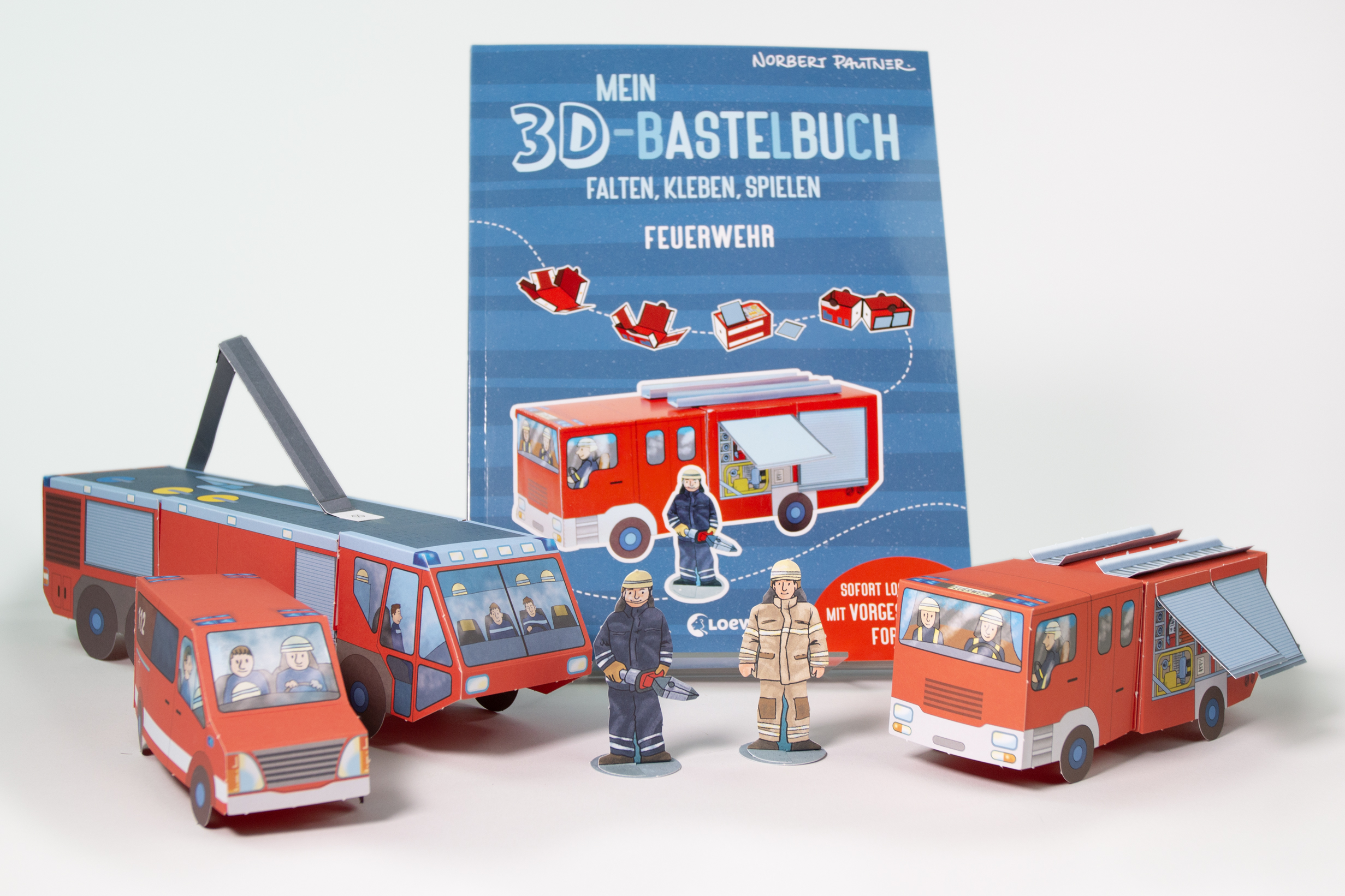 Mein 3D-Bastelbuch - Falten, kleben, spielen - Feuerwehr 9783743219427_4