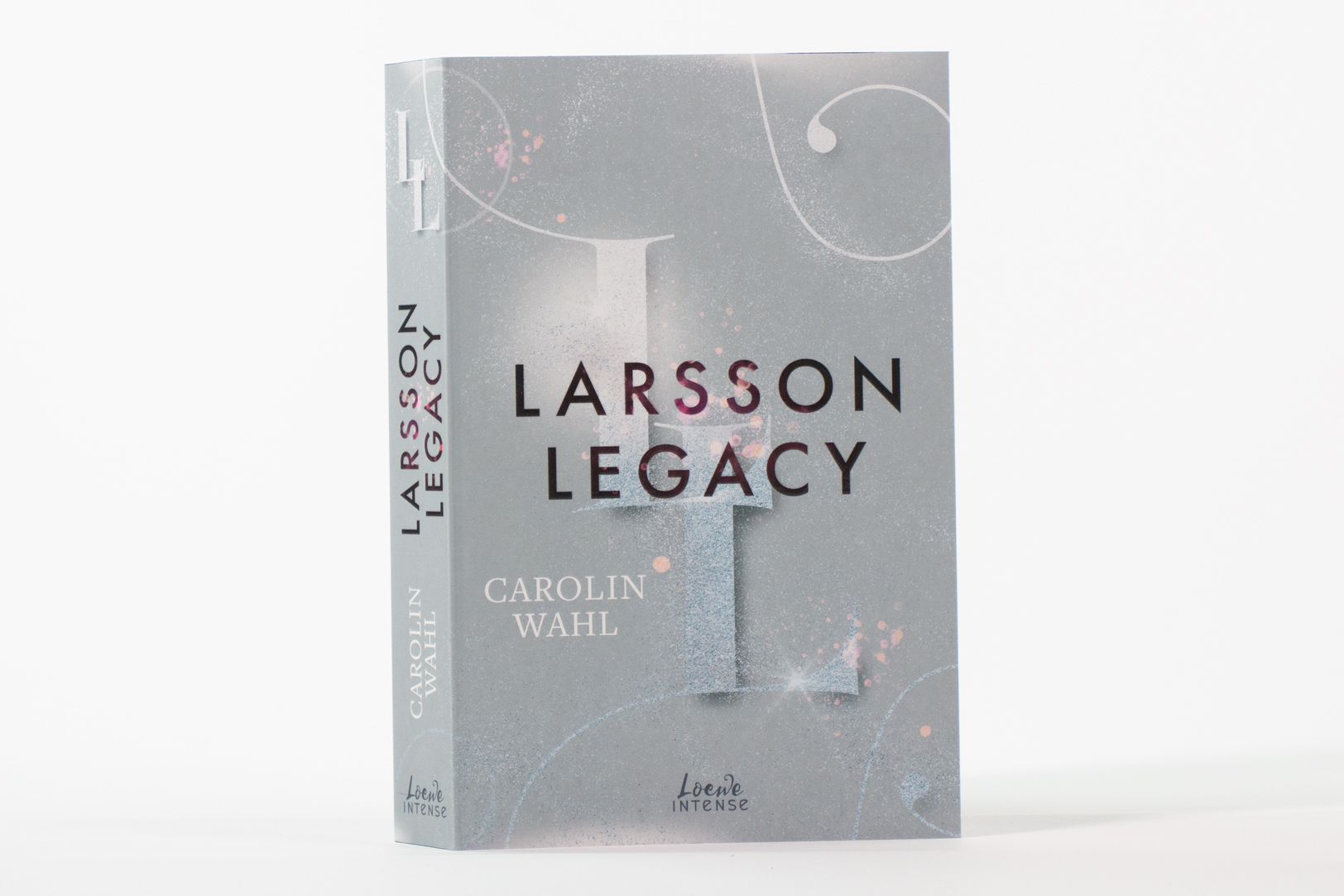 Larsson Legacy (Crumbling Hearts, Band 3) 9783743215733_1