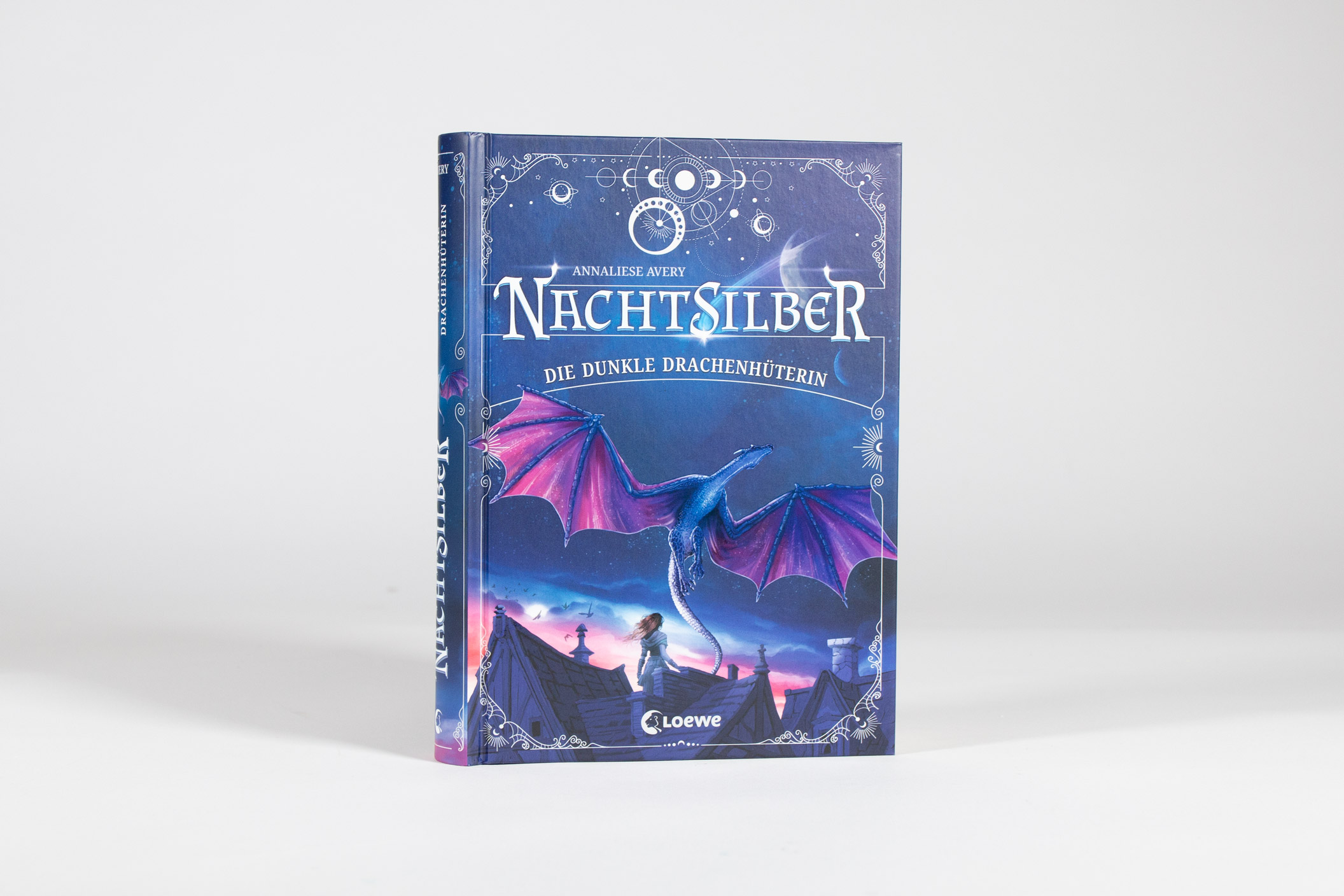 Nachtsilber (Band 1) - Die Dunkle Drachenhüterin 9783743213258_1