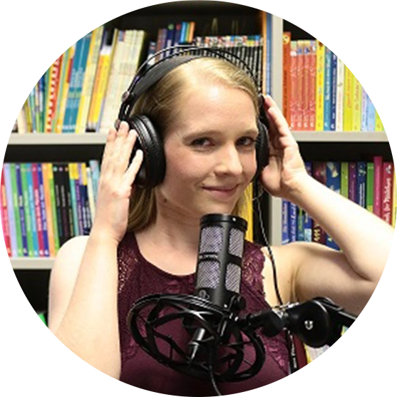Podcast - Schule, Buecher und wir; Host Podcast Host Scarlett Rothenaicher