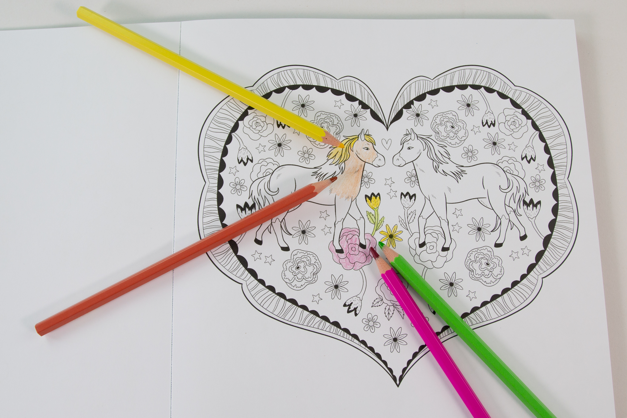 Mal dich glücklich! - Pferde 9783743219885_4 Mal dich glücklich! - Pferde 9783743219885_4