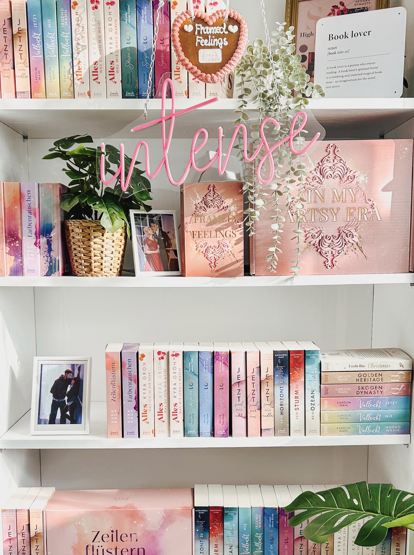 New Adult; Social Media Teaser Social Media Loewe Intense